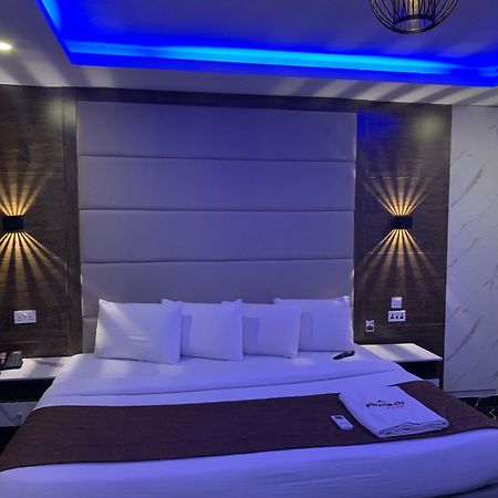 Presken Kuramo Waters Hotel Лагос Екстериор снимка