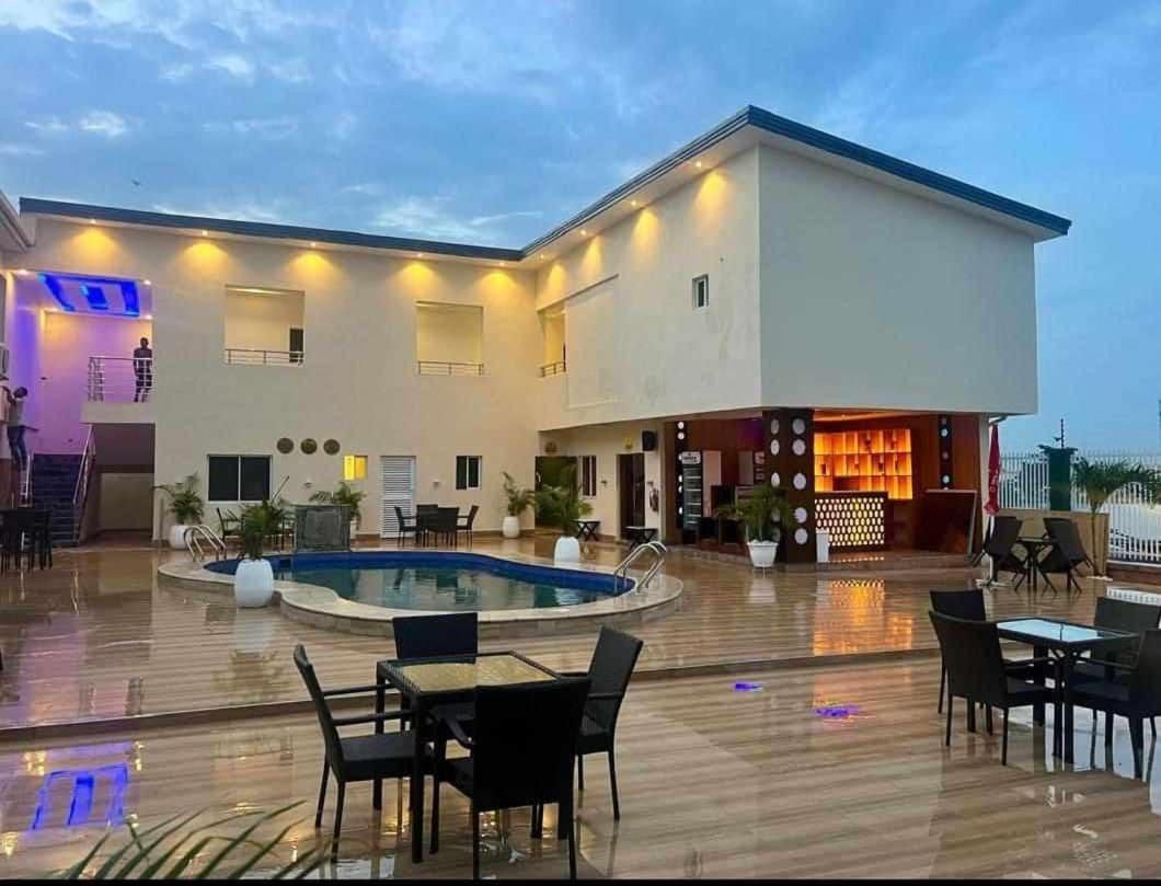 Presken Kuramo Waters Hotel Лагос Екстериор снимка