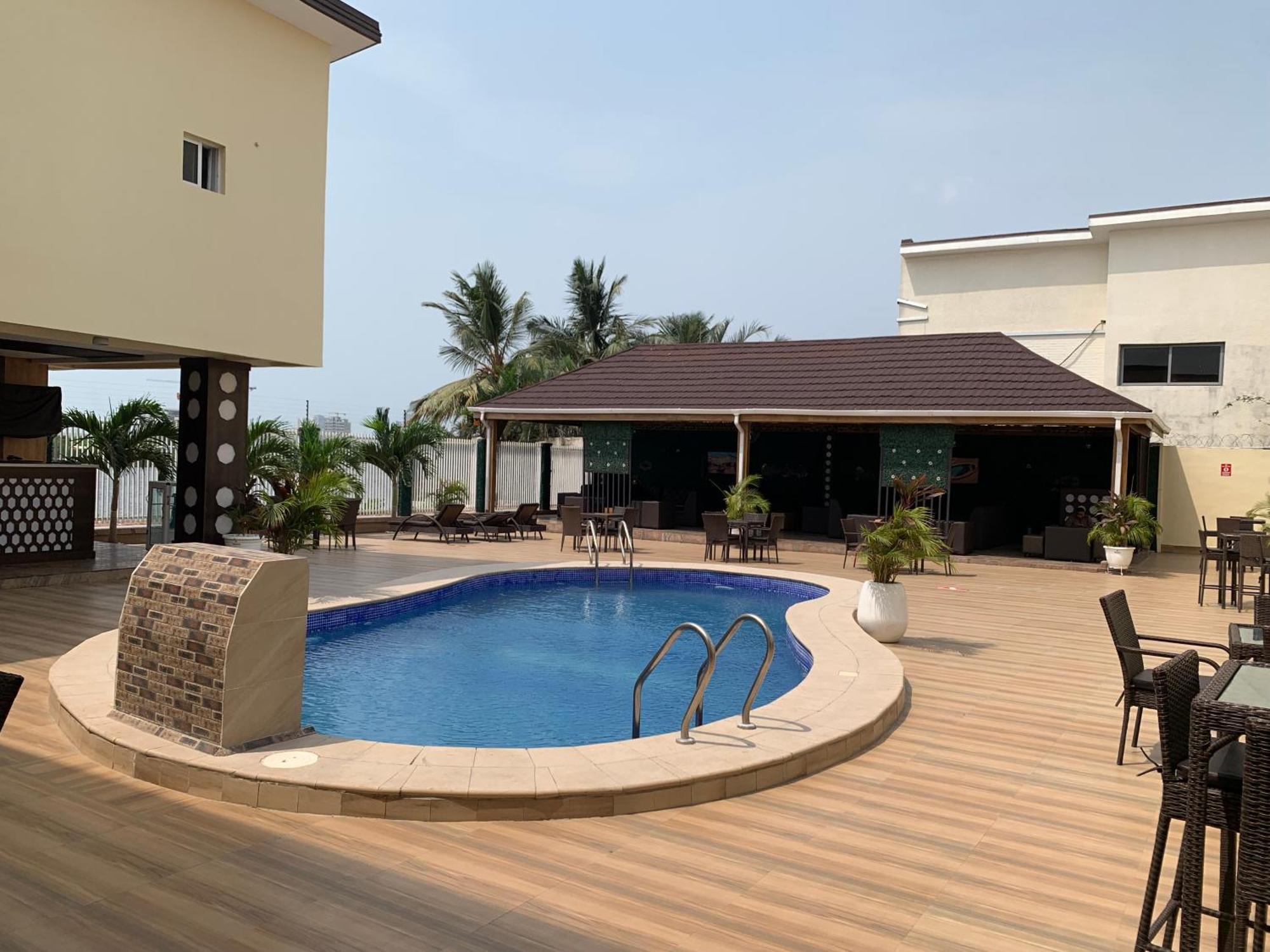 Presken Kuramo Waters Hotel Лагос Екстериор снимка